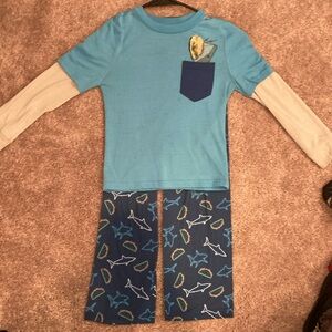 Boys pajama set size 5